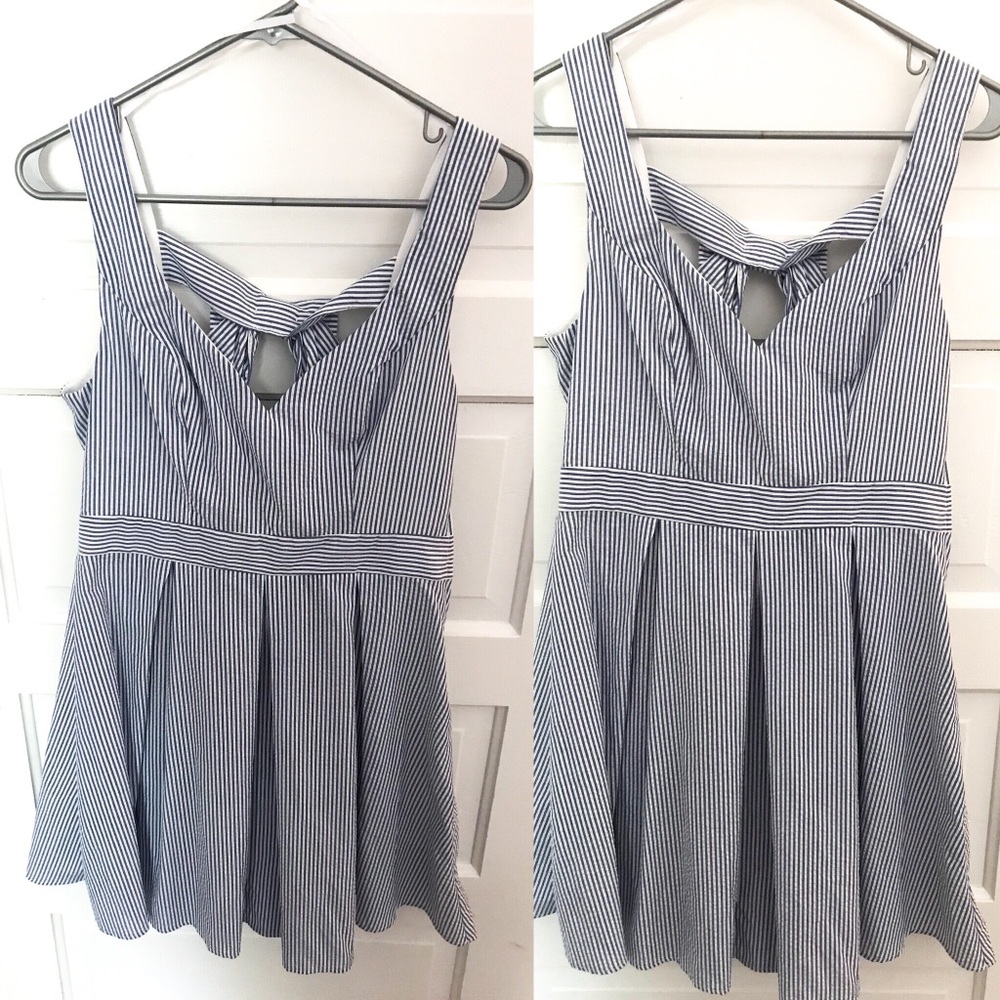 B. Darlin Seersucker Bow-Back Dress, NWT